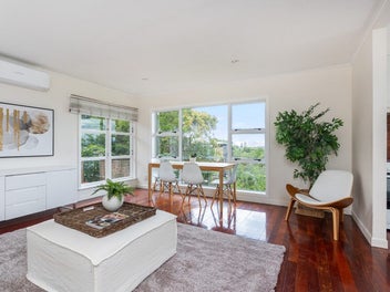 2/335 St Johns Road, Meadowbank, Auckland