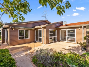 10 Cedar Drive, Paraparaumu Beach, Paraparaumu