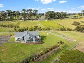 252 Amreins Road, Taupaki