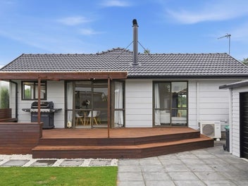 28 Oakley Crescent, Hornby, Christchurch