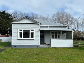 81 Willoughby Street, Halcombe, Feilding