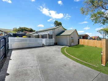 10 Skelton Avenue, Randwick Park, Auckland