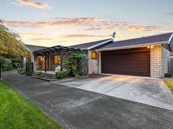 17 Wyatt Place, Russley, Christchurch