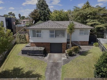 10 Hobart Crescent, Wattle Downs, Auckland
