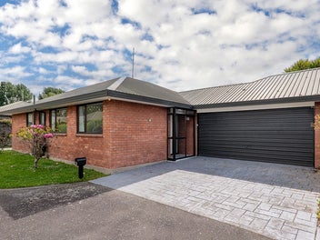 2 Saskia Lane, Somerfield, Christchurch