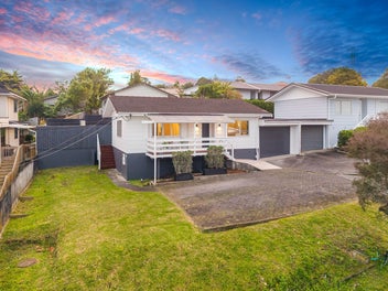 2/321 Triangle Road, Massey, Auckland