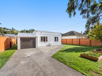 352 Stokes Valley Road, Stokes Valley, Lower Hutt