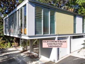 2/25 Wernham Place, Northcote, Auckland