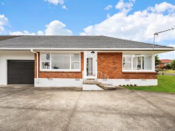 2/2 Dowling Place, Pakuranga, Auckland