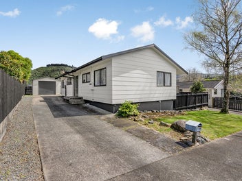 6 Garnet Grove, Birchville, Upper Hutt