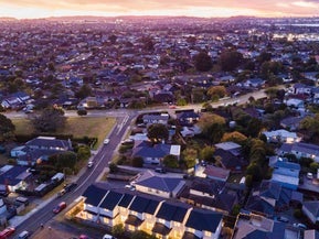 8D Andrew Road, Howick, Auckland