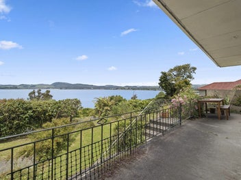 186 Kawaha Point Road, Kawaha Point, Rotorua