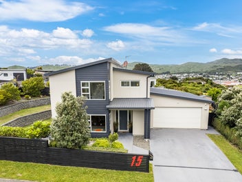 15 Sumner Terrace, Aotea, Porirua