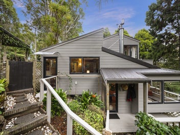 18 Tawini Road, Titirangi, Auckland