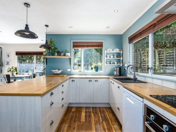22 Adventure Drive, Whitby, Porirua