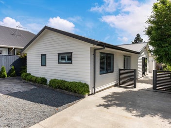11 Poplar Grove, Ebdentown, Upper Hutt
