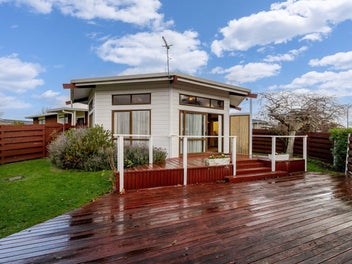 33 Robinson Crescent, Westbrook, Palmerston North