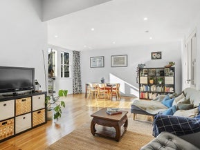 17/3 Severn Street, Island Bay, Wellington