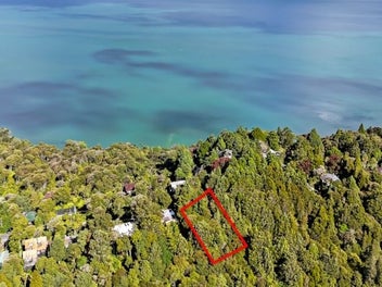 33 Kauri Point Road, Laingholm, Auckland
