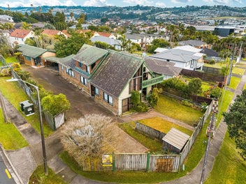 758 East Coast Road, Oteha, Auckland