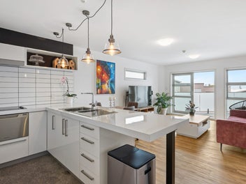 4/270 Onewa Road, Birkenhead, Auckland