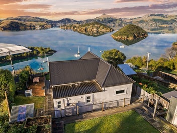 34 Island Terrace, Port Chalmers, Dunedin