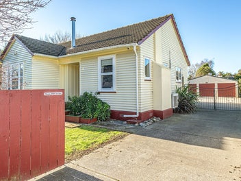 105 Anzac Parade, Whanganui East, Whanganui
