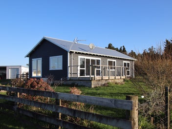 20 Tariki Road South, Tariki, Stratford