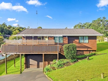 1/130 Spinella Drive, Bayview, Auckland