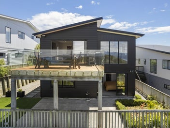 32 Epic Way, Newlands, Wellington