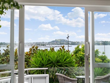 2/91 Princes Street, Northcote Point, Auckland