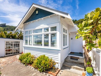 1/57 Marine Parade, Eastbourne, Lower Hutt