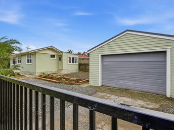 1 Parakai Avenue, Parakai, Helensville