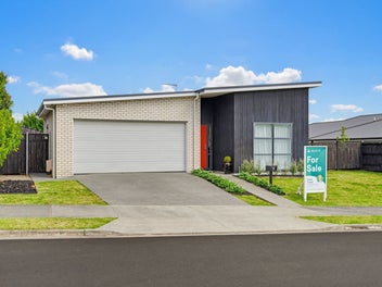 30 Tyler Davies Drive, Red Beach, Red Beach