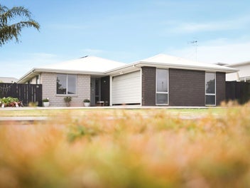 11 Coutts Street, Papamoa Beach, Papamoa