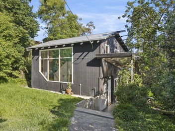 674 South Titirangi Road, Titirangi, Auckland