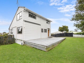 1/3 Tahinga Street, Northcote, Auckland