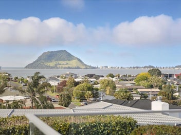 13 Tirinui Crest Road, Otumoetai, Tauranga