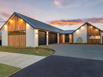 82 Whitehorn Drive, Lincoln, Lincoln