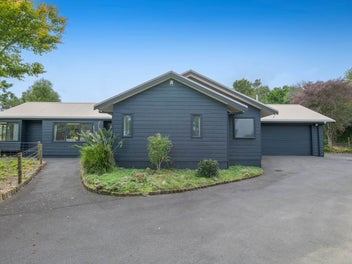 1688 South Head Road, Helensville