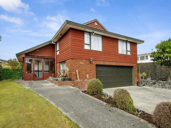 10 Earlston Grove, Avalon, Lower Hutt