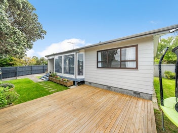 2/13 Vincent Street, Waterloo, Lower Hutt