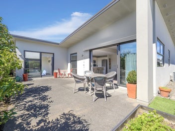 2 Jacob Street, Brookfield, Tauranga