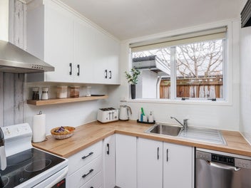 2/54 Weston Avenue, Roslyn, Palmerston North