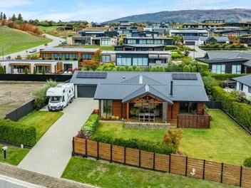 12 Sapphire Spring Rise, Wanaka