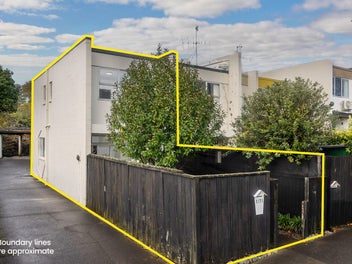 1/71 Asquith Avenue, St Lukes, Auckland