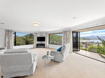 10 Moana Heights, Waikawa, Picton