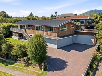 15 Beachman Grove, Hilltop, Taupo