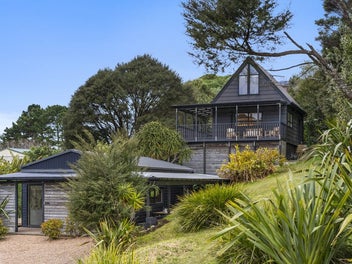 29 Calais Terrace, Ostend, Waiheke Island