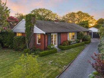 37 Sevenoaks Drive, Bryndwr, Christchurch